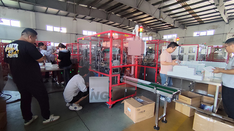 LY-380全自動透明膜三維包裝機 LY-380全自動透明膜三維包裝機